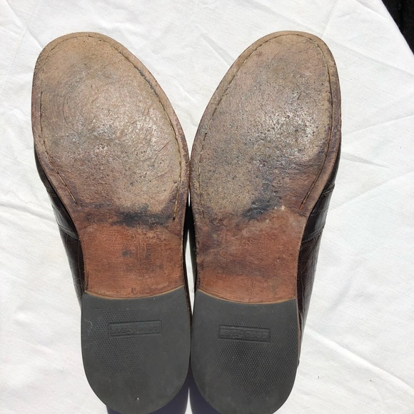 Used Harold Powell croc embossed loafers. - Picture 2 of 3